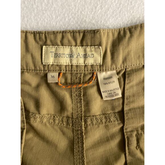 The Territory Ahead Nylon Cargo Khaki Utility Shorts Men’s Size 36 x 9 - Picture 5 of 6